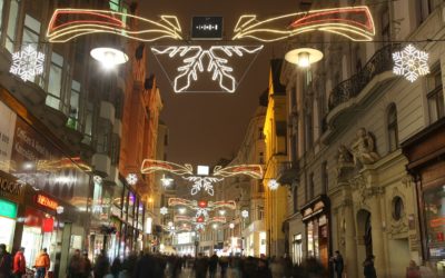 Příprava na brněnské Vánoce je v plném proudu. Náměstí Svobody rozzáří kilometry světelných řetězů